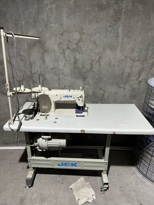 Jek tikadigan moshina sotiladi