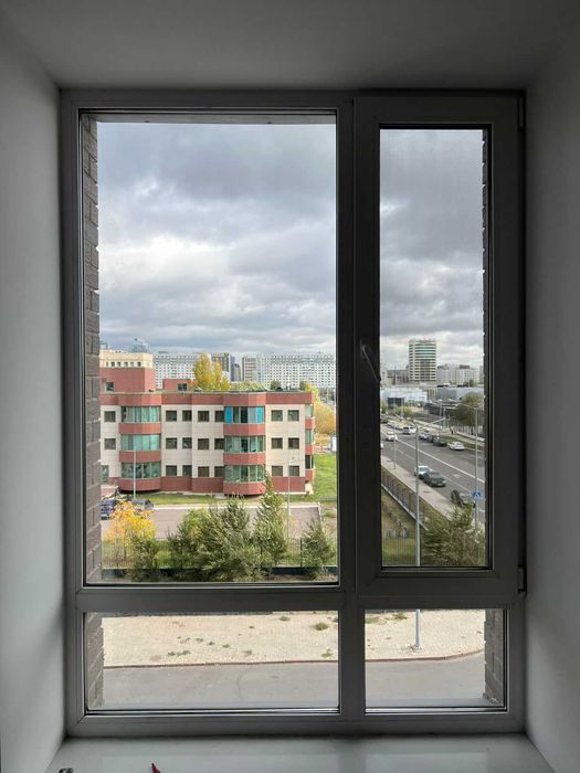 Окна Б/У  - использовались  всего 2 года.