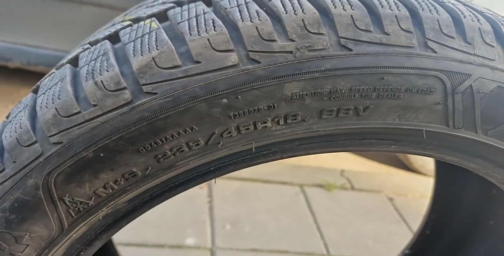 2 бр. Автомобилни гуми