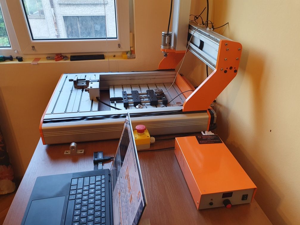 Бартер ЦНЦ ЦПУ CNC Фреза Рутер Stepcraft M500 4 оси HiWiN Лагери Nema
