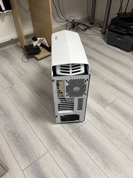 Vand Calculator Gaming Intel I5-9600K 3.7 GHz NVidia RTX2060 Super 8GB