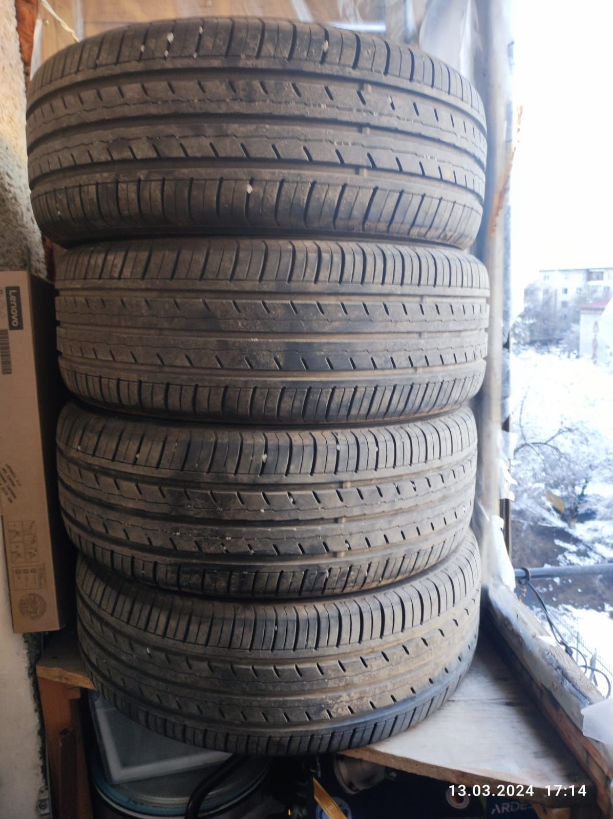 Продам Yokohama 215/55 R17 94V