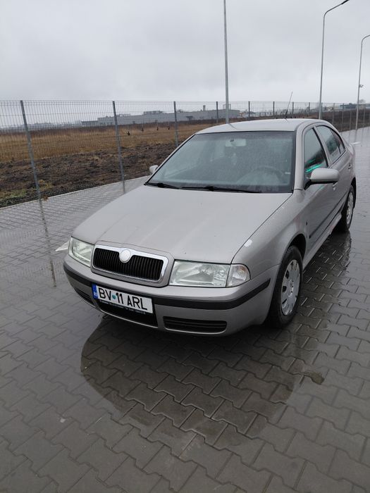 Vând Skoda Octavia Tour