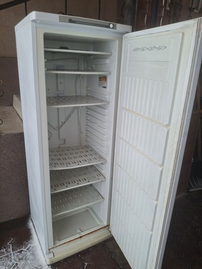 Морозильник Indesit