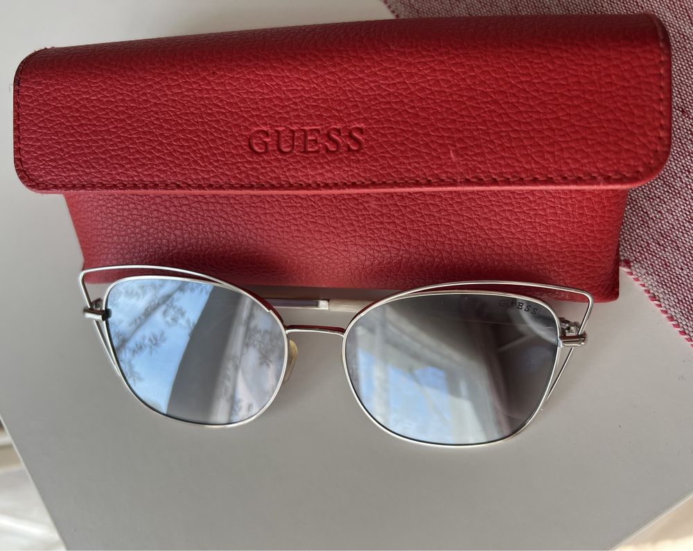 Слънчеви очила GUESS