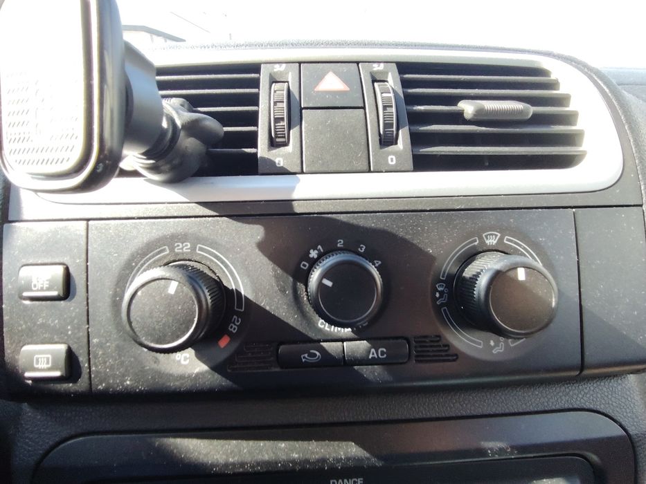 Vând Skoda Fabia