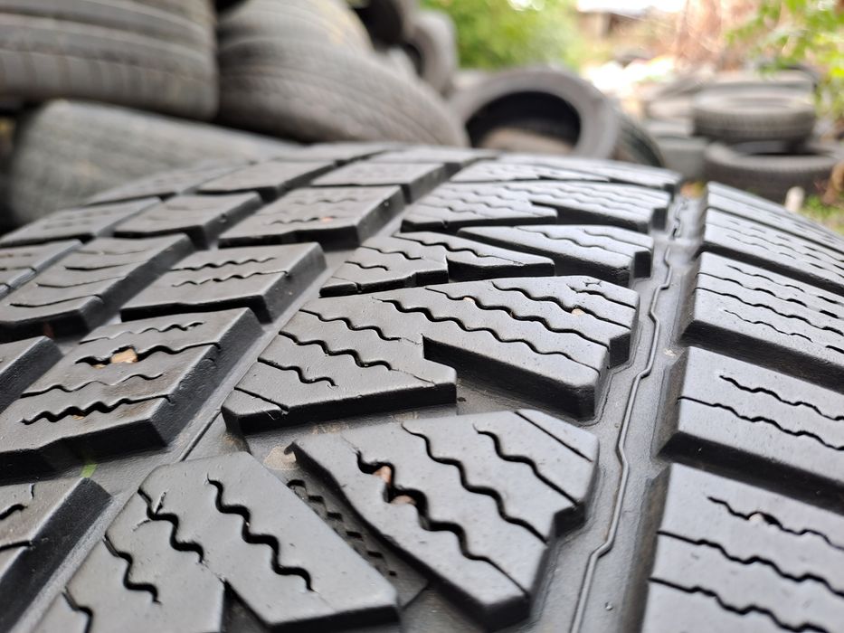 4бр. Зимни гуми 235/50/19 Kumho Wintercraft WS71