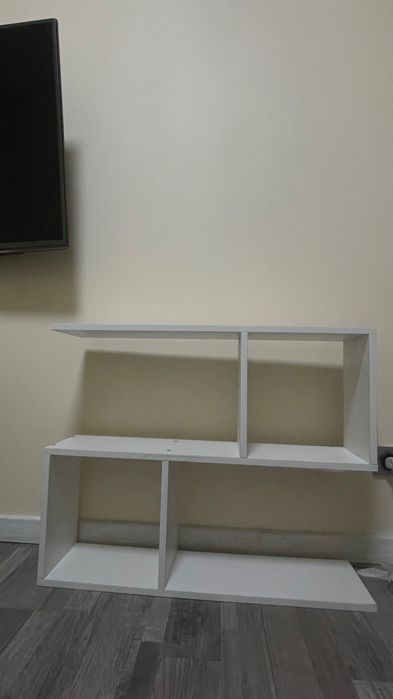 Полка навесная на стену