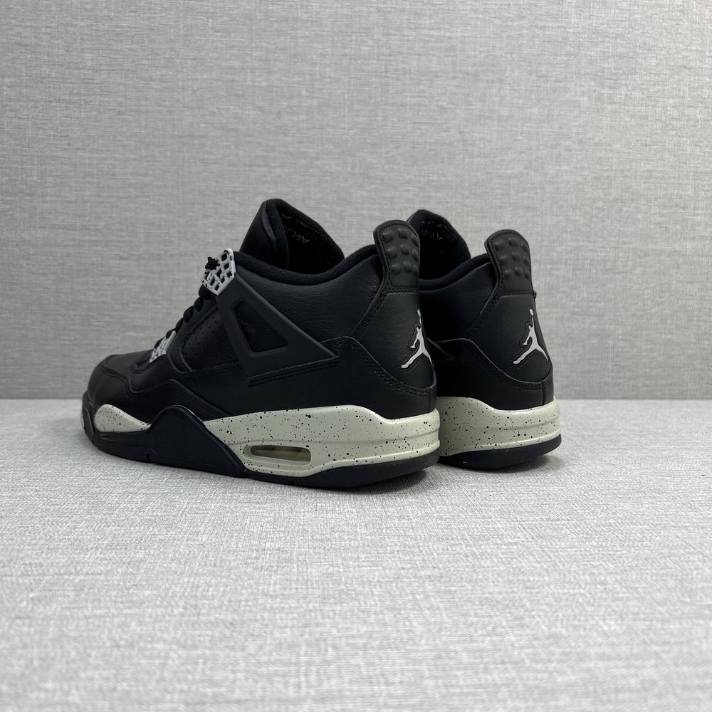 Air Jordan 4 Retro Black Oreo -41