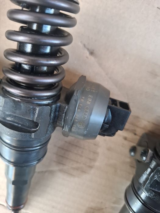 Set injectoare Wolswagen Sharan 1.9 ASZ 131 CP compatibil Golf 4 1.9