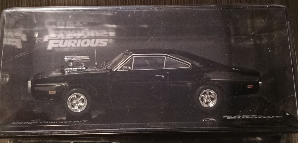 Dodge Charger 1:43