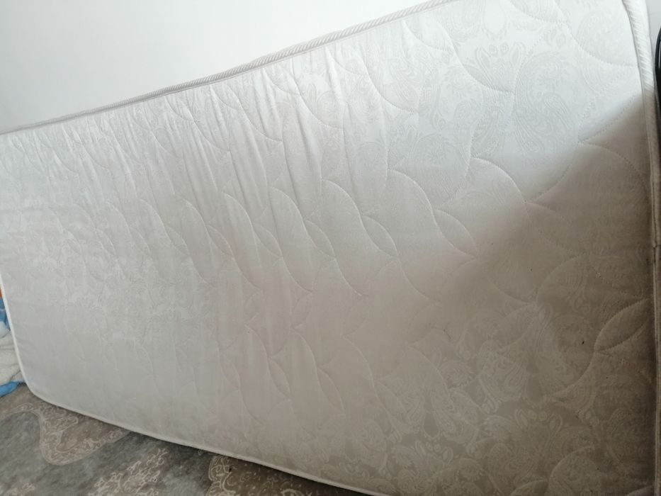 продам матрас 2 штуки