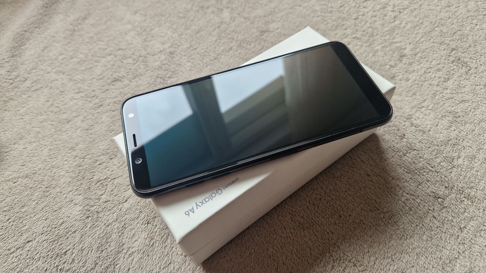 Samsung A6 черен 32GB