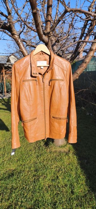 Haina noua ,scurta ,din piele naturala mărimea 42-44