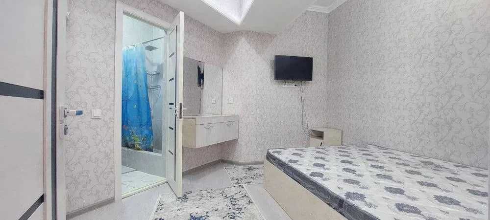 Продается 4-комнатная квартира в доме BB Stroy район Мирзо-Улугбека;
