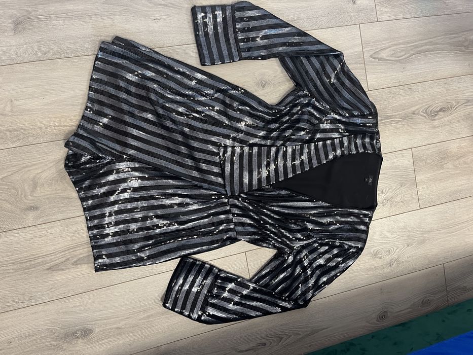 Salopeta scurta cu paiete