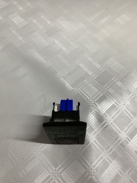 buton avarie volkswagen golf 7 - motorina 2015