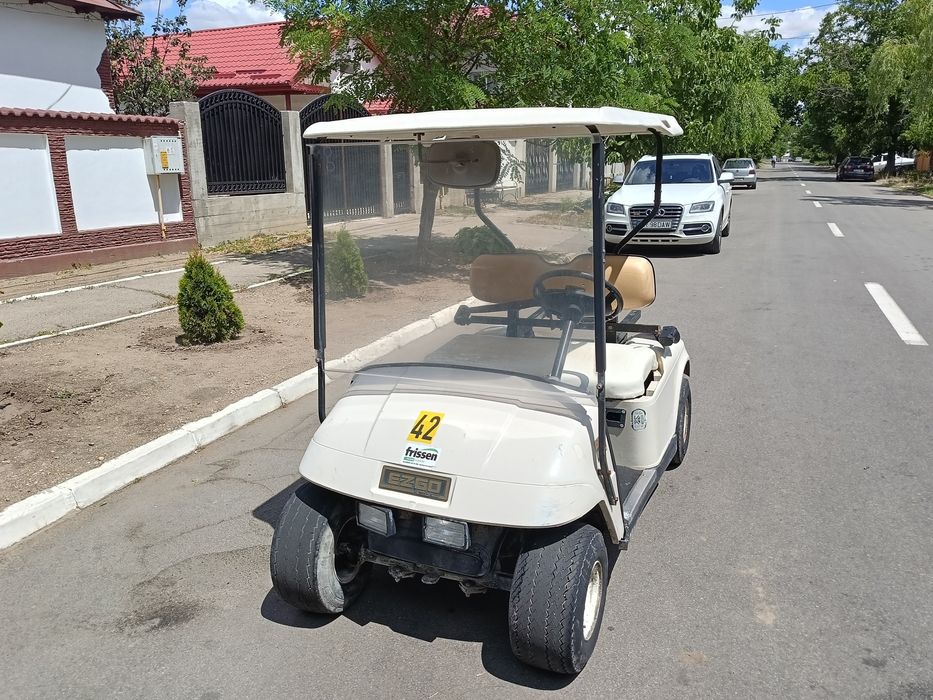 Mașina de golf ez-go car