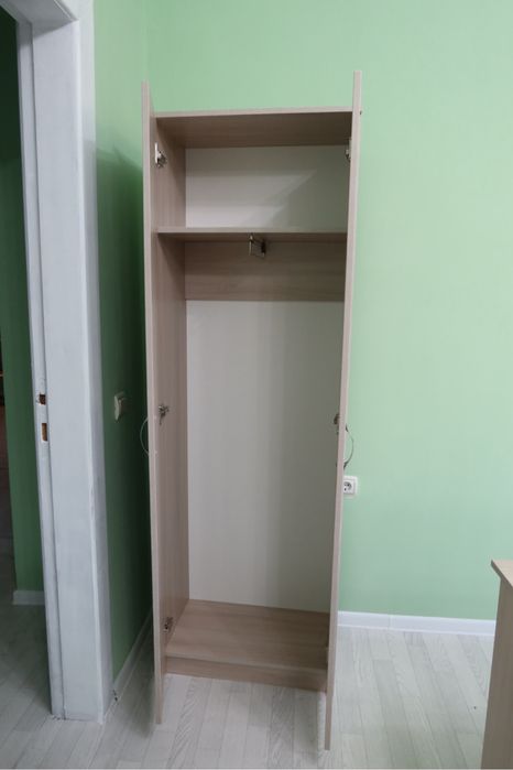 Продаю парты и стулья, учительские столы и шкафы