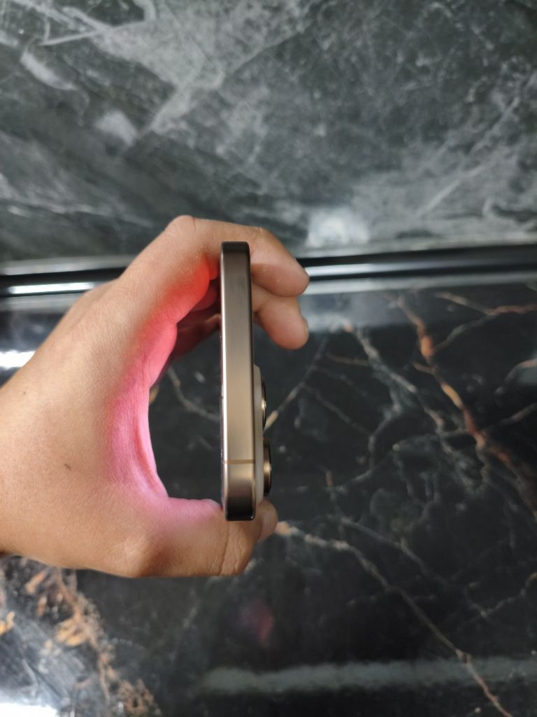 iPhone 16 Pro Max 38 sikl faqat naxt
