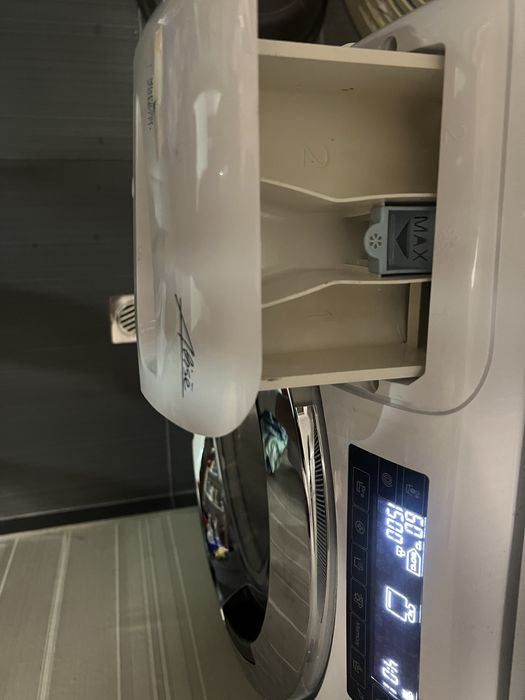 Конбинирана пералня със сушилня Candy 9+4kg.