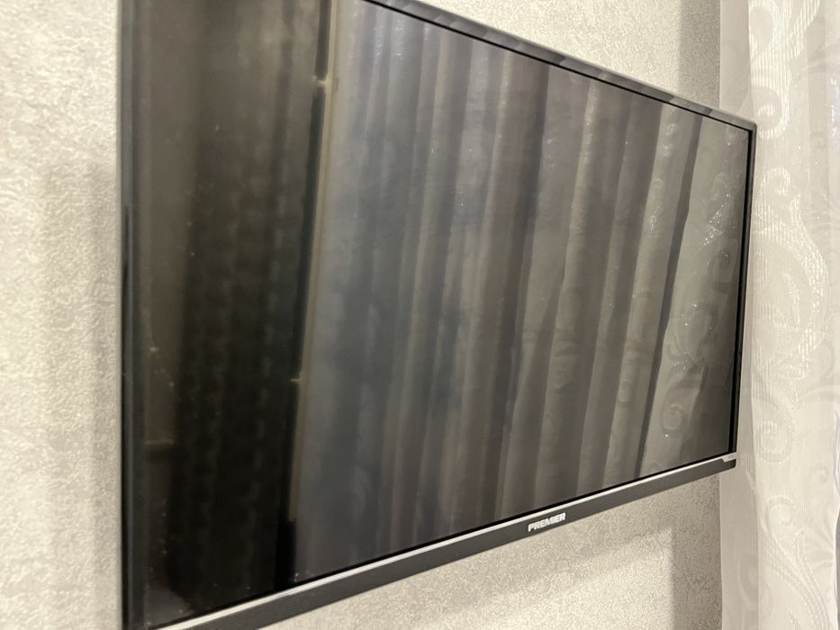 premier телевизор 32 смарт новый !