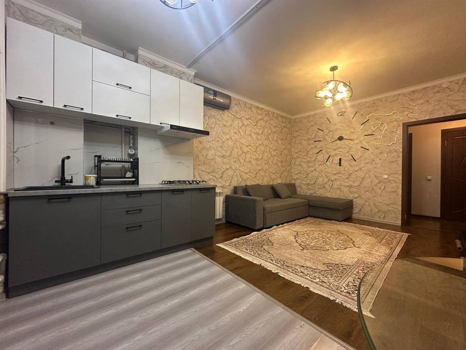 Продаю квартиру в центре 2-6-8 новостройка Ц-2 Дархан без маклеров.