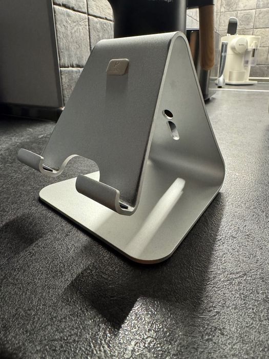 Поставка за таблет/телефон