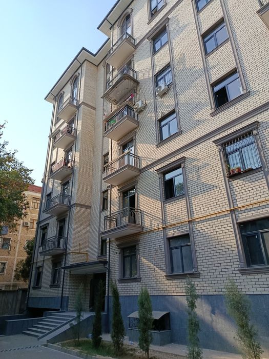 Сергели 1 . Дуплекс 6/7  200 квадрат Кирпич