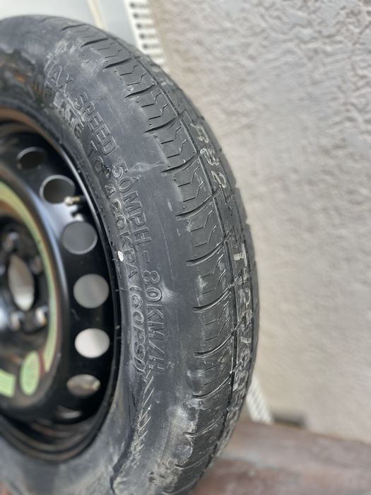 Чисто Нова резерва гума с Крик