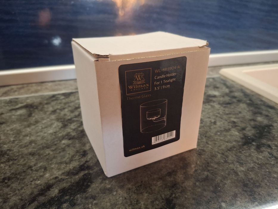 Луксозен Чайник с цедка Wilmax Thermo Glass 850 мл