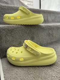 Vand papuci crocs 200 lei