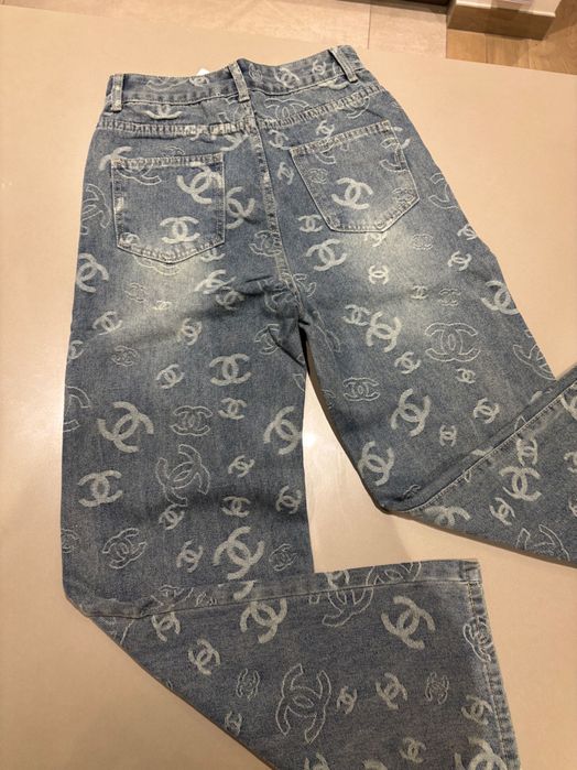 Blugi Chanel …..