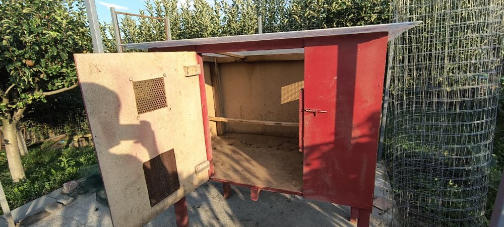 Coteț cușcă pentru găini sau alte animale