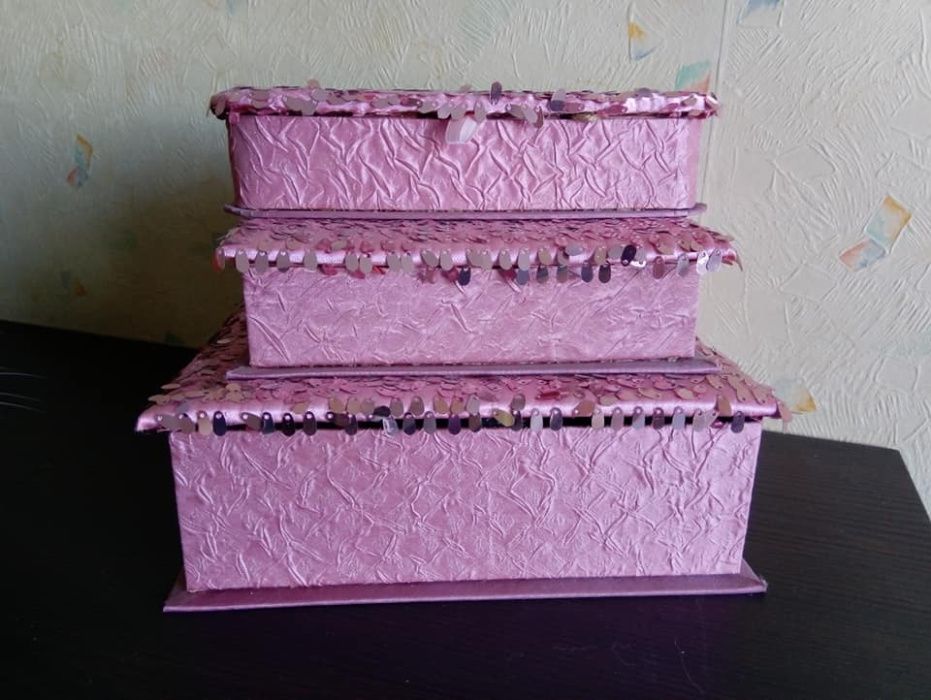 Луксозни кутии за бижута, сатен, пайети, в розово, поотделно