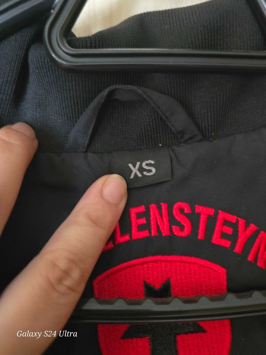 Продавам зимно късо яке