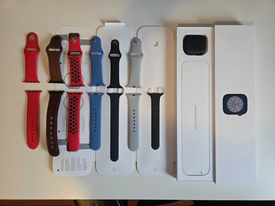 Apple Watch 8 41mm GPS cutie completa