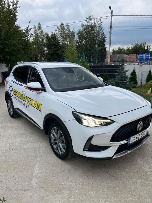 MG HS Vand MG HS 2024 ca nou, faruri full led, km putini