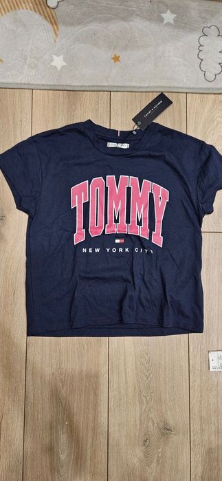 Тениска Tommy Hilfiger 164 см нова