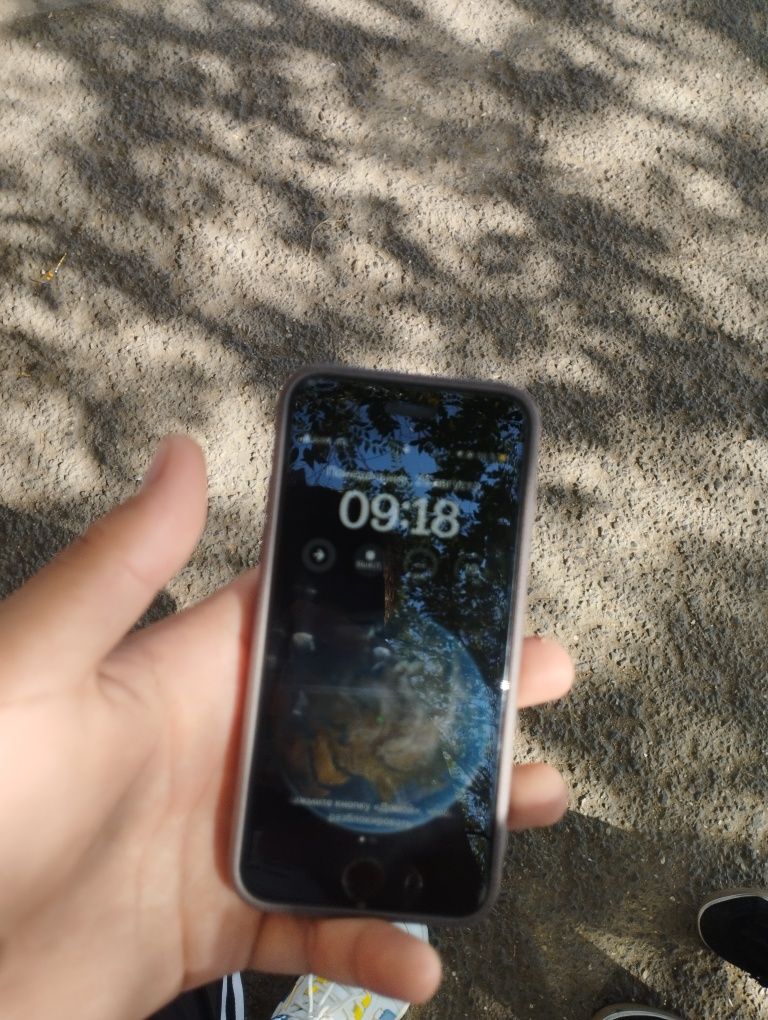 Продам идеал айфон се