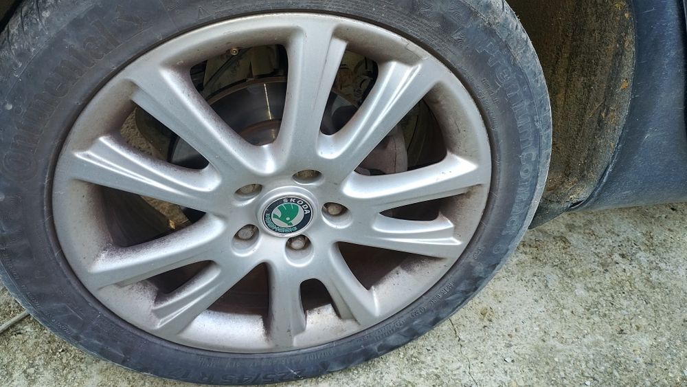 Шкода Октавия 4×4 комби 2006 г. 105 коня. Само на части.