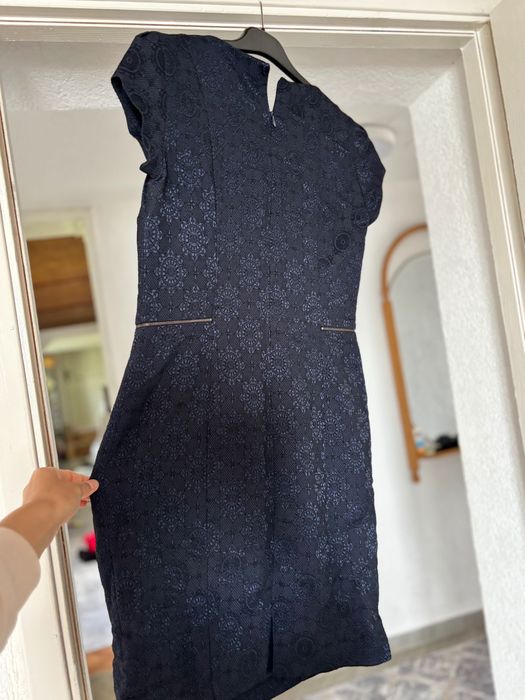 Елегантна рокля.