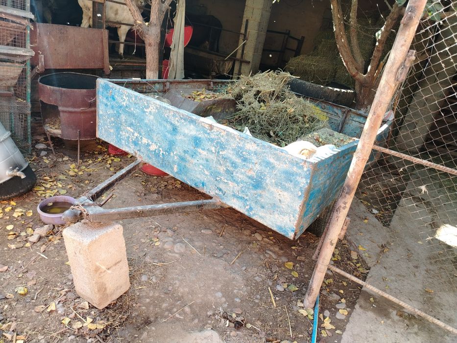 Прицеп сатылады.