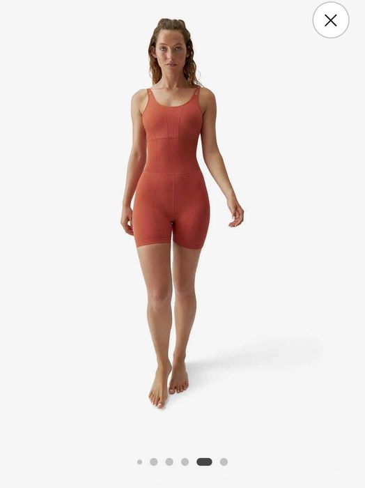 Уникален спортен гащеризон Born living yoga