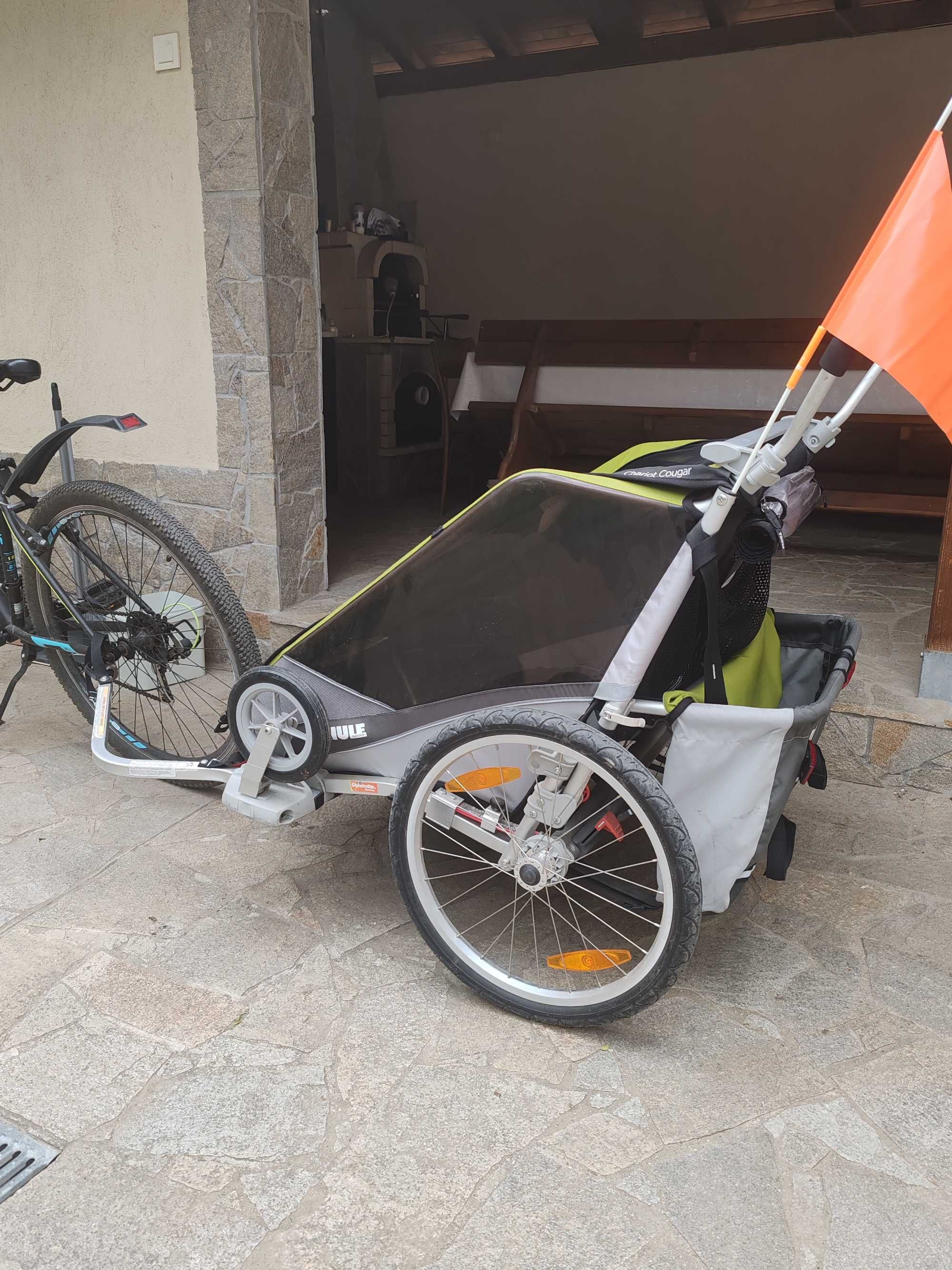 Продавам Тhule Chariot Cougar 2  количка 2в1