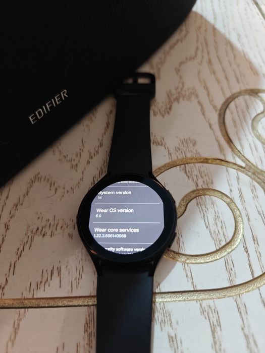 Galaxy Watch 4 44 wearOS Android