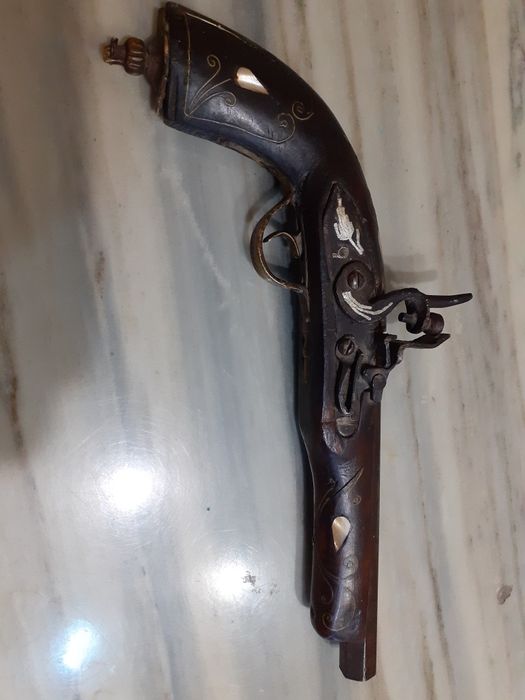 Красив кремъчен пистолет,пищов