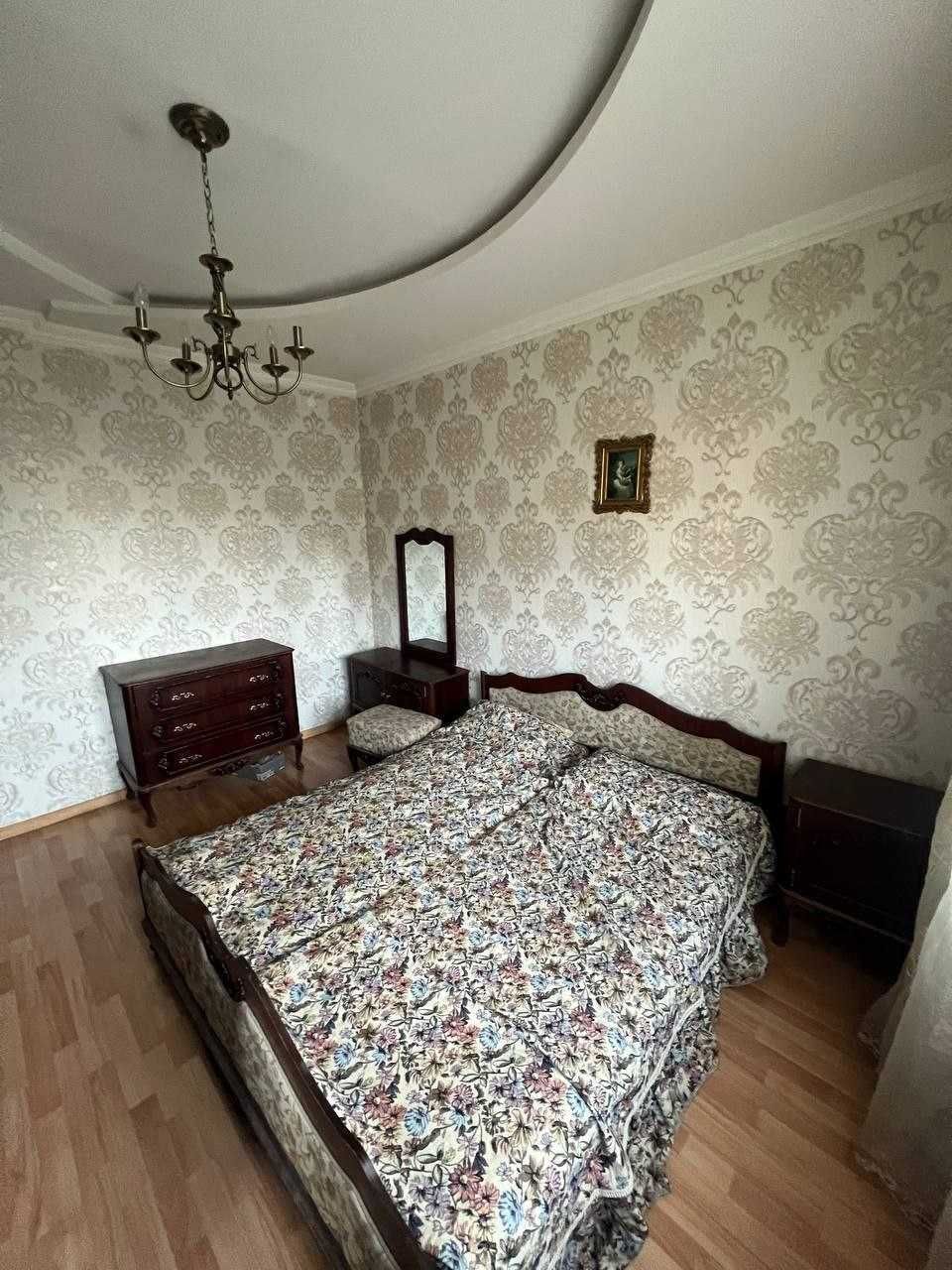 м.Буюк Ипак Йули Буз Базар 77-серия 4-комн 3/4 75 м² ремонт меб/тех