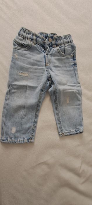 Vând blugi băieți marca Zara marimea 80