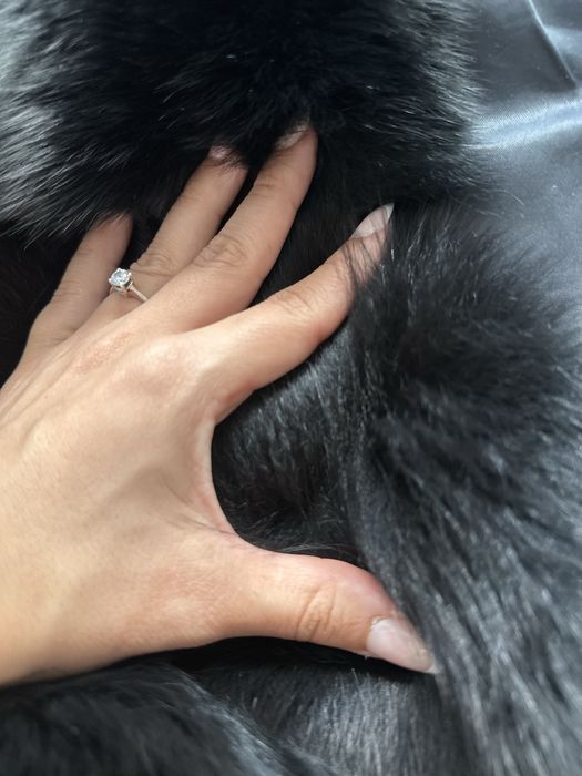 елек със естествен пух от черна лисица на ROCKEDS